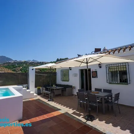 Country-Side Villa With Pool
